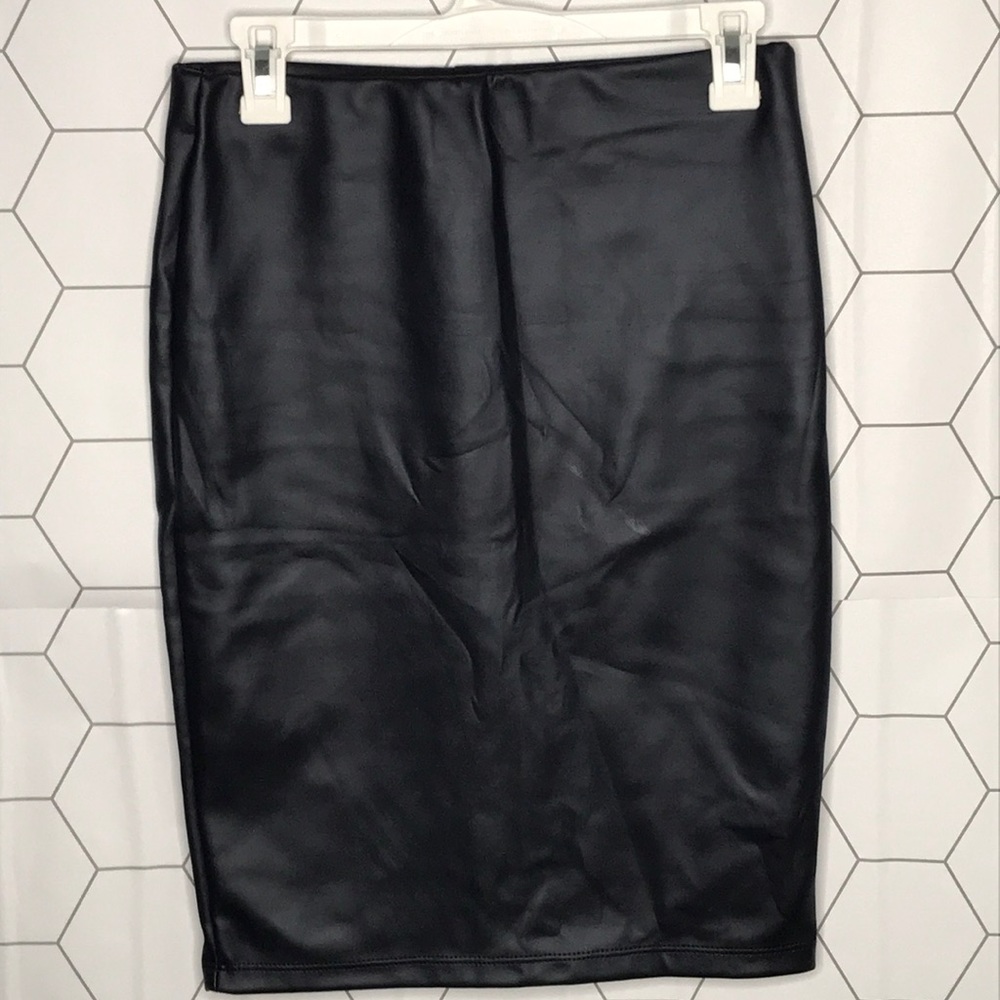 5/$20 NWT FAUX LEATHER SKIRT